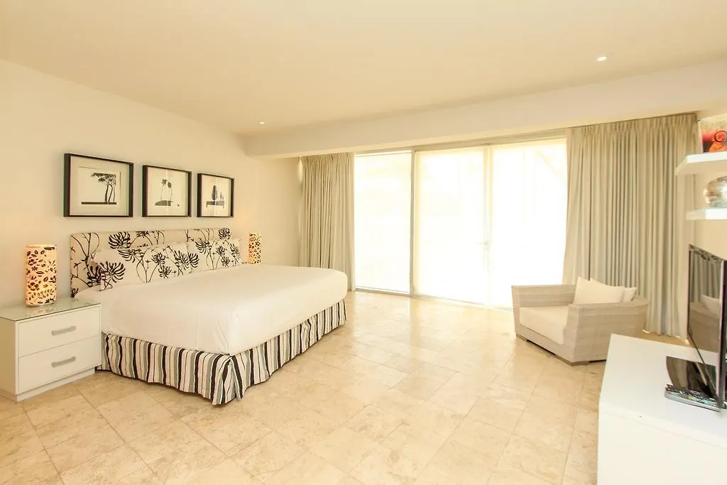 Gorgeous Magia Beachside Condos by Moskito Playa del Carmen Apartamento