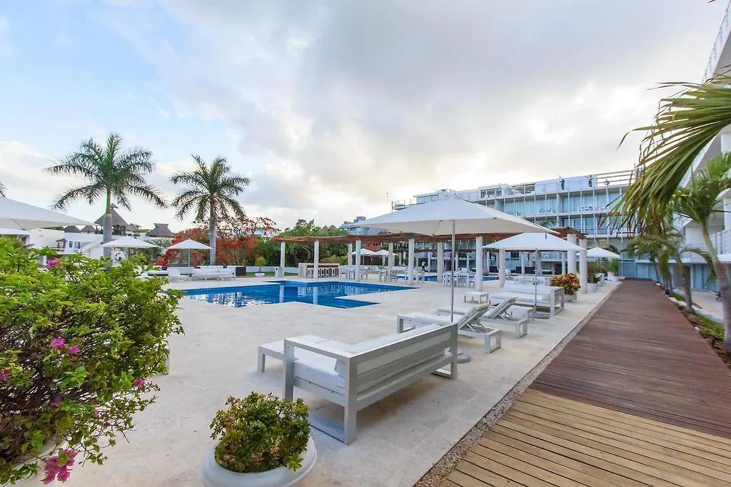 Gorgeous Magia Beachside Condos by Moskito Playa del Carmen 0*,  México